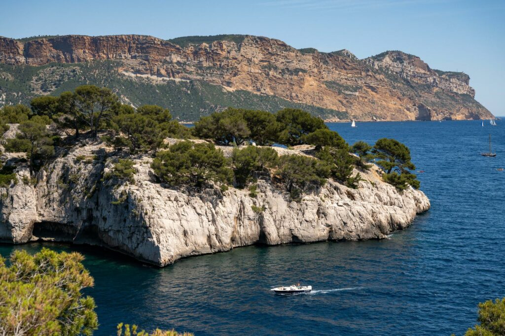 Narbonne-Plage : le littoral occitan sans détour en automne : quand les surfeurs prennent le relais