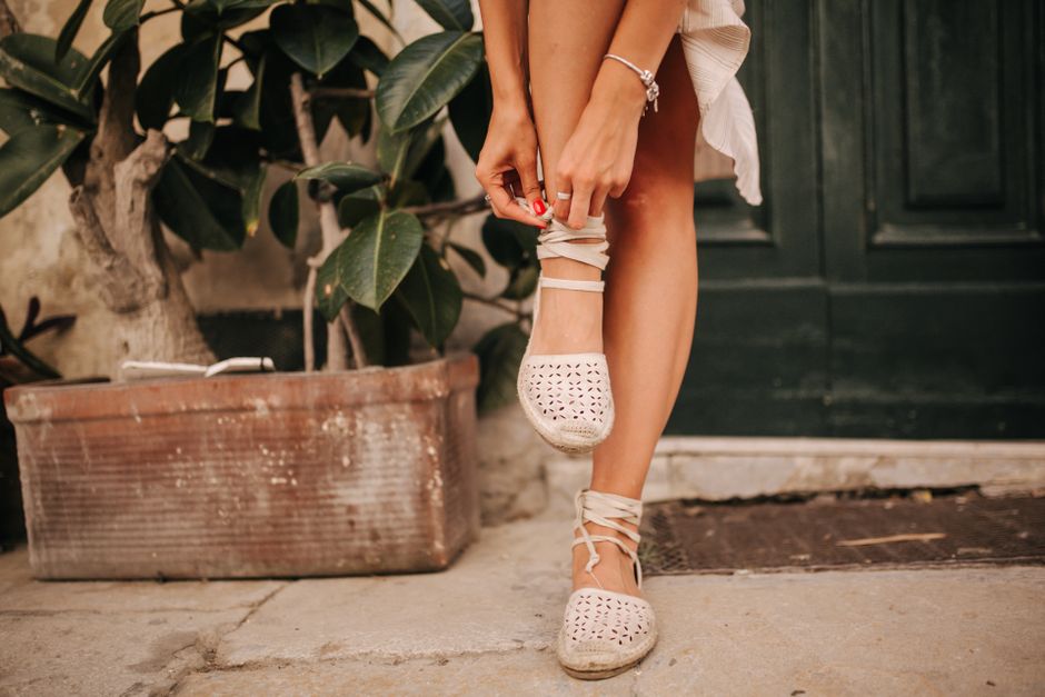 L&rsquo;espadrille à lacets : la chaussure qui revient au Pays basque