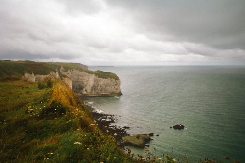 Courbet face à la Normandie : quand la vague devient réalité