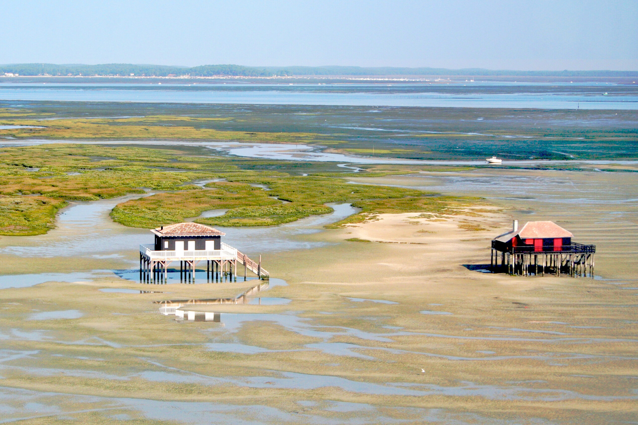 Les cabanes tchanquées : l&rsquo;icône fragile du Bassin d&rsquo;Arcachon