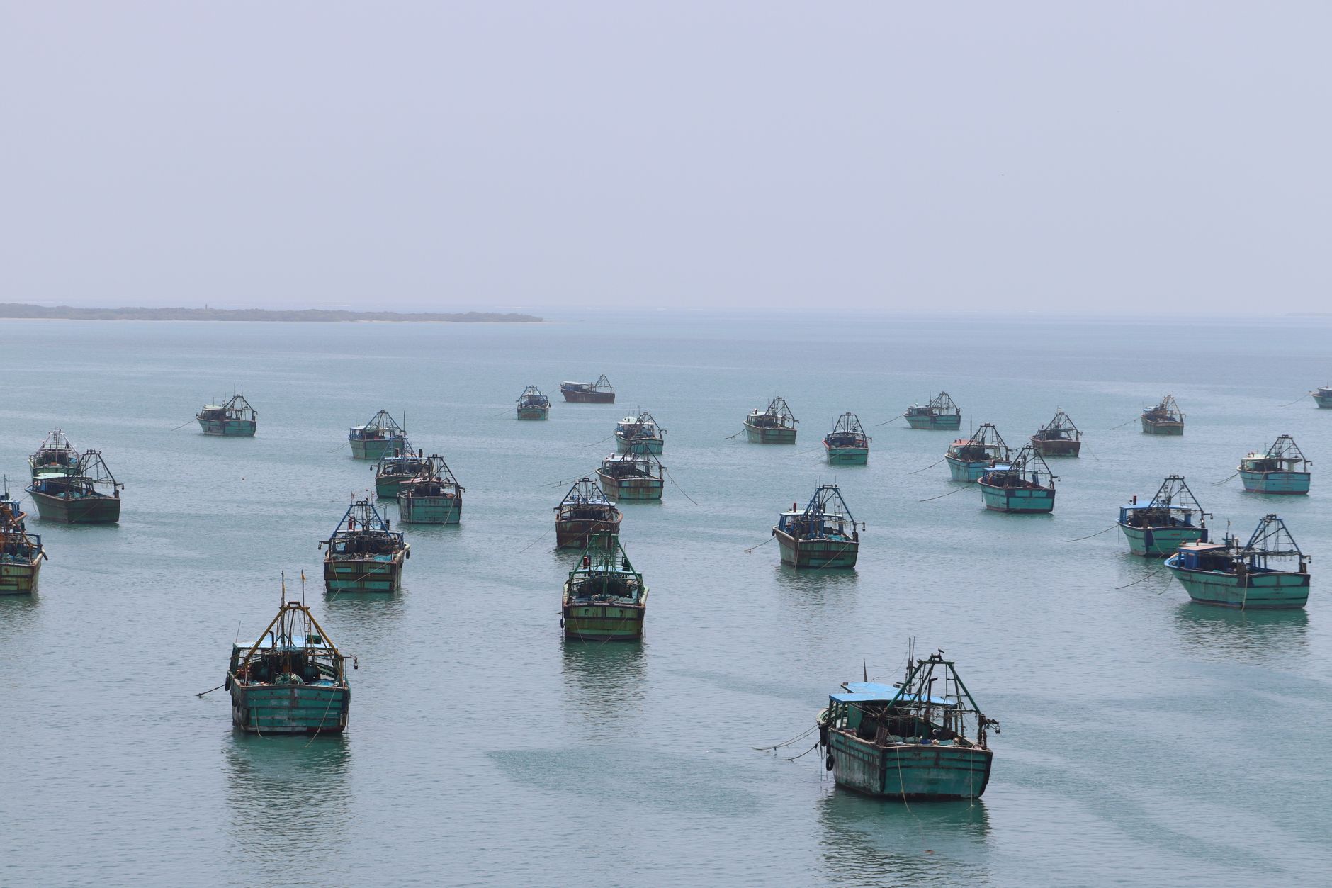 Nice : les pêcheurs bloquent le port face au carburant