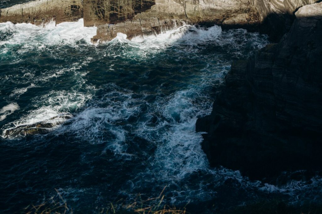 Photographes de l&rsquo;océan : les noms qui ont redéfini l&rsquo;image de la mer