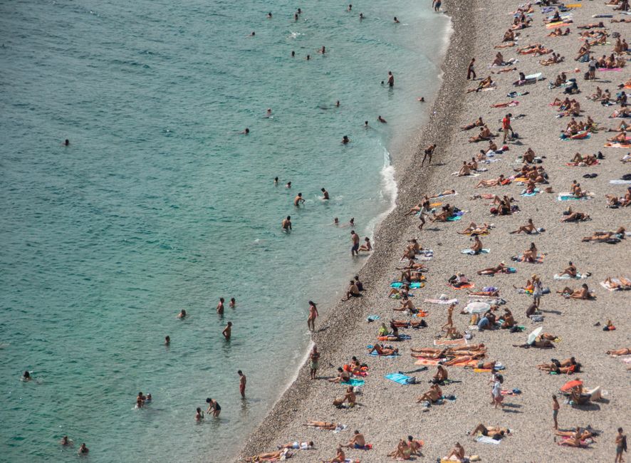 Afflux touristique : comment les côtes gèrent les pics saisonniers