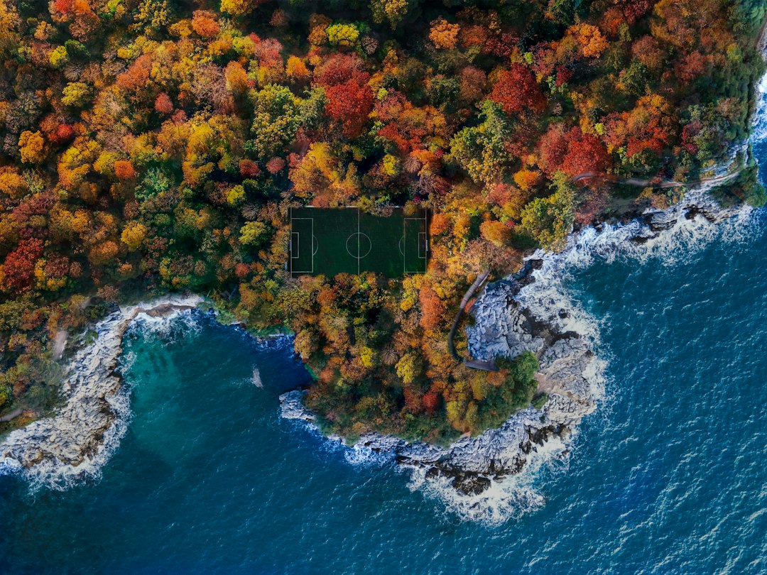 Automne au littoral : s&rsquo;équiper pour une autre saison