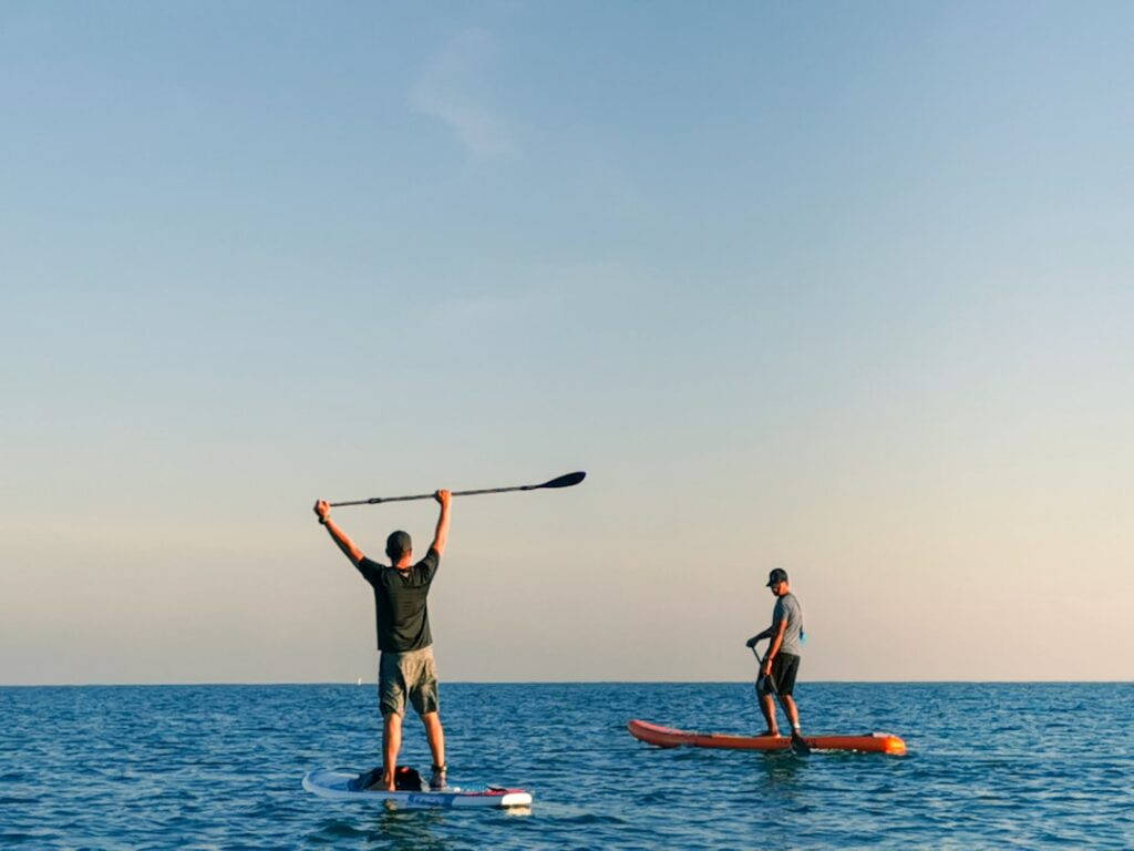 Paddle en solitaire : les risques méconnus de la mer