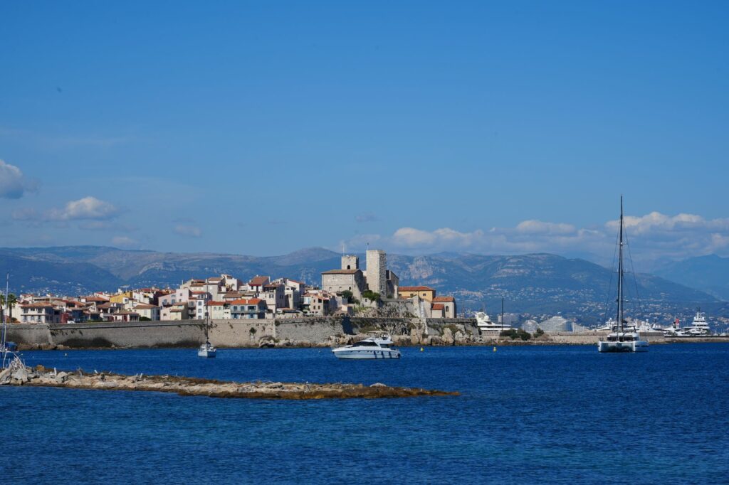Cagnes-sur-Mer : recomposition politique sur la Côte d&rsquo;Azur
