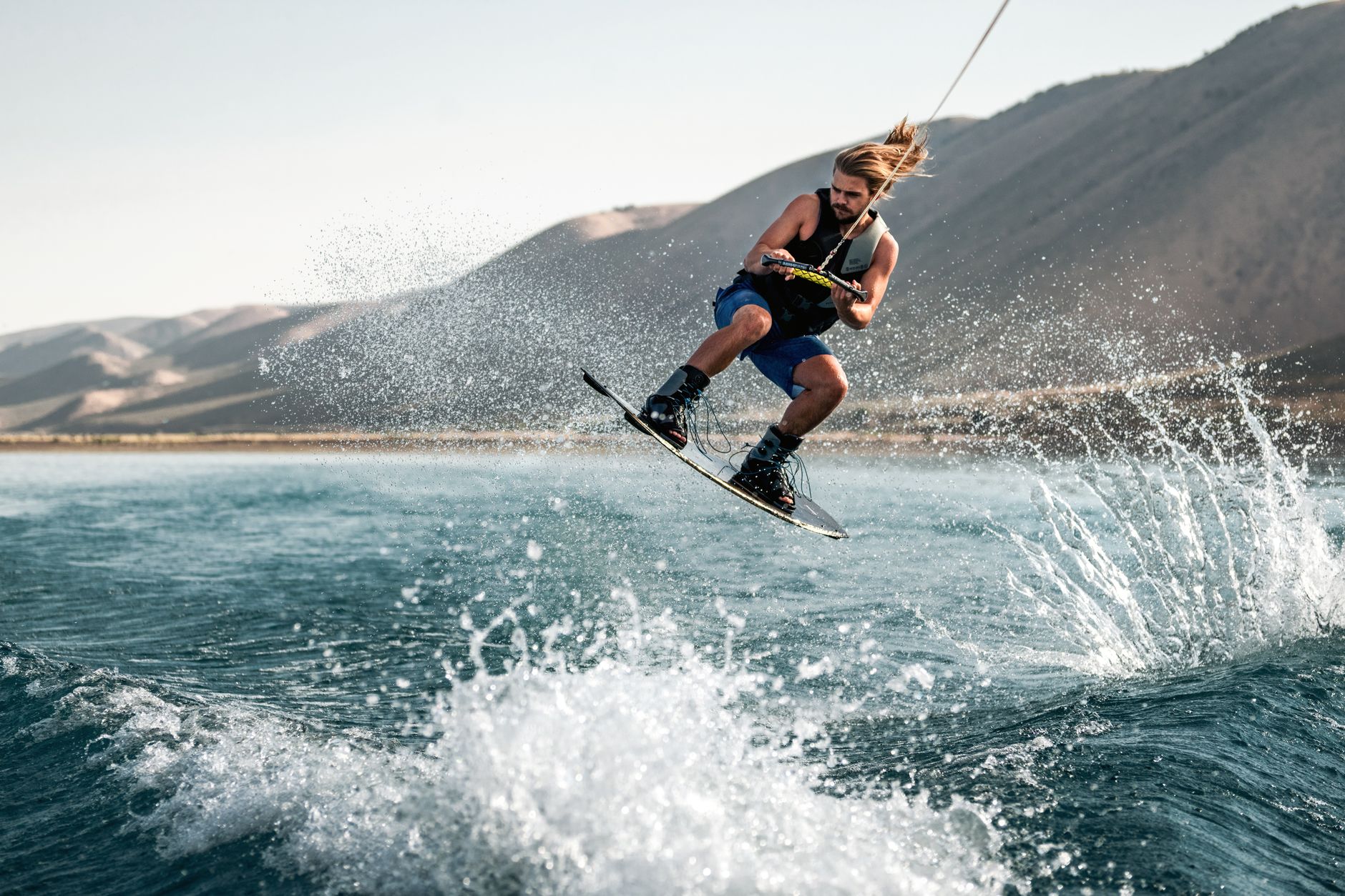 Wakeboard et ski nautique : apprendre et pratiquer en France