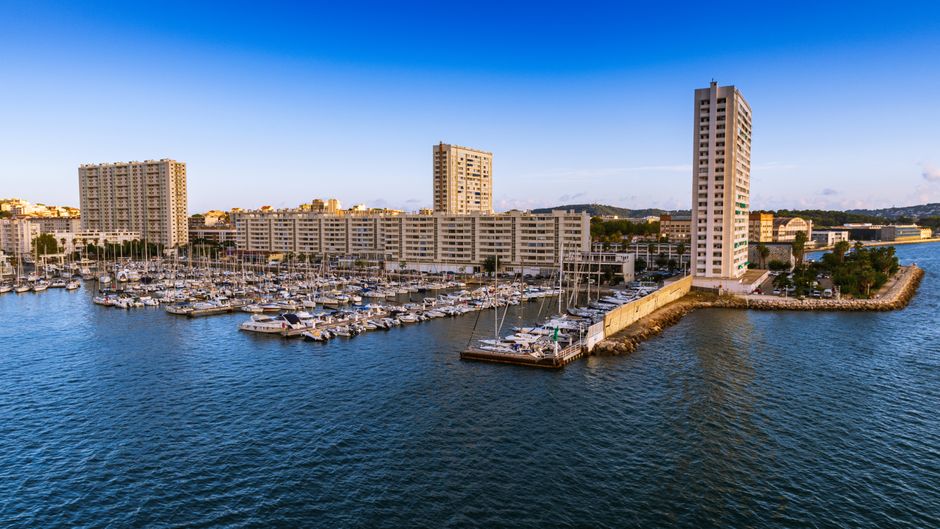 Toulon investit pour protéger son école du béton