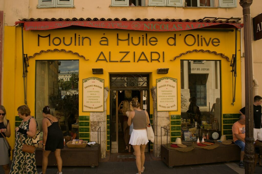 Côte d&rsquo;Azur : la géographie du luxe balnéaire