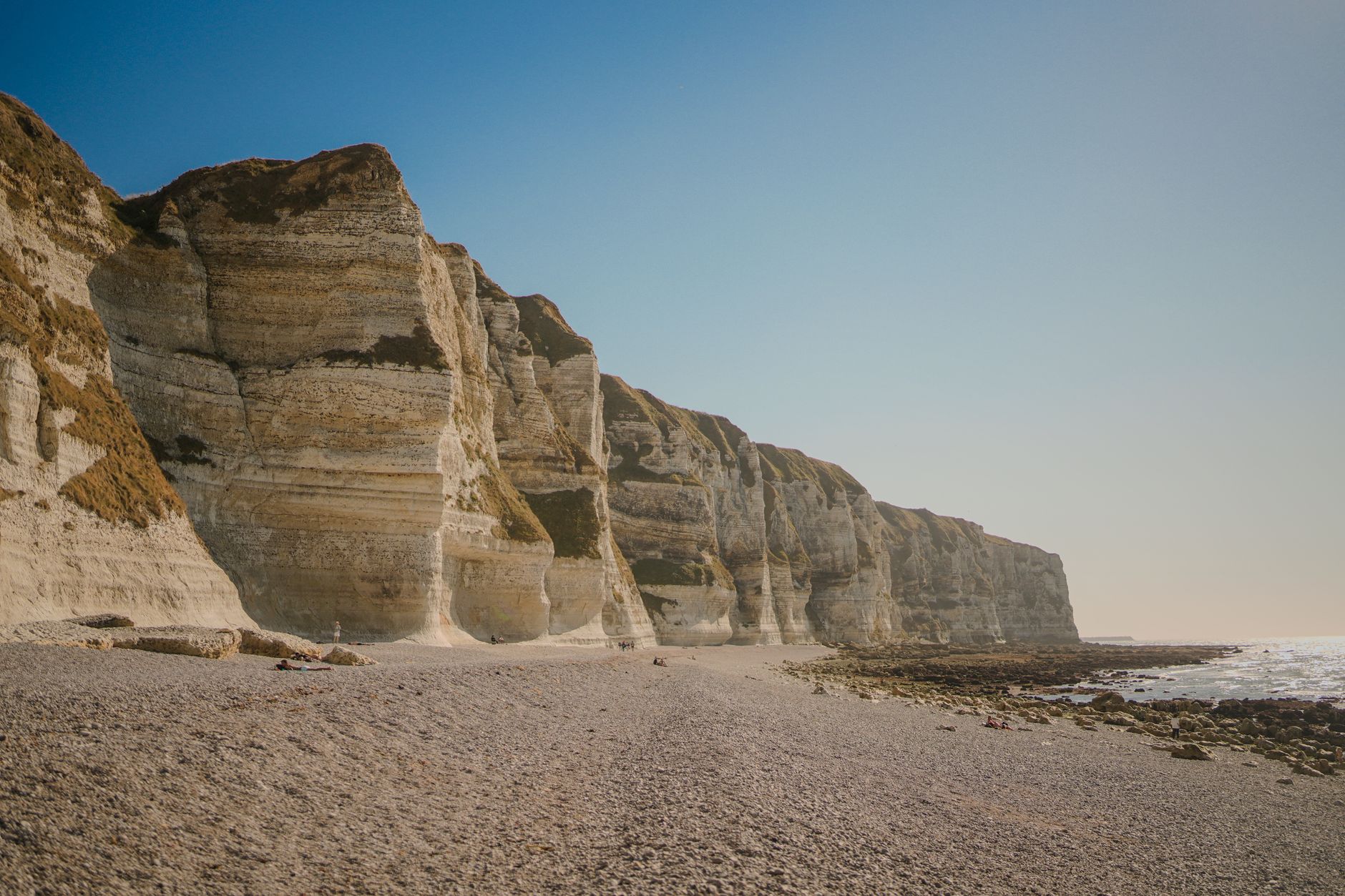 Côtes et falaises à couper le souffle en France : les sites réellement remarquables