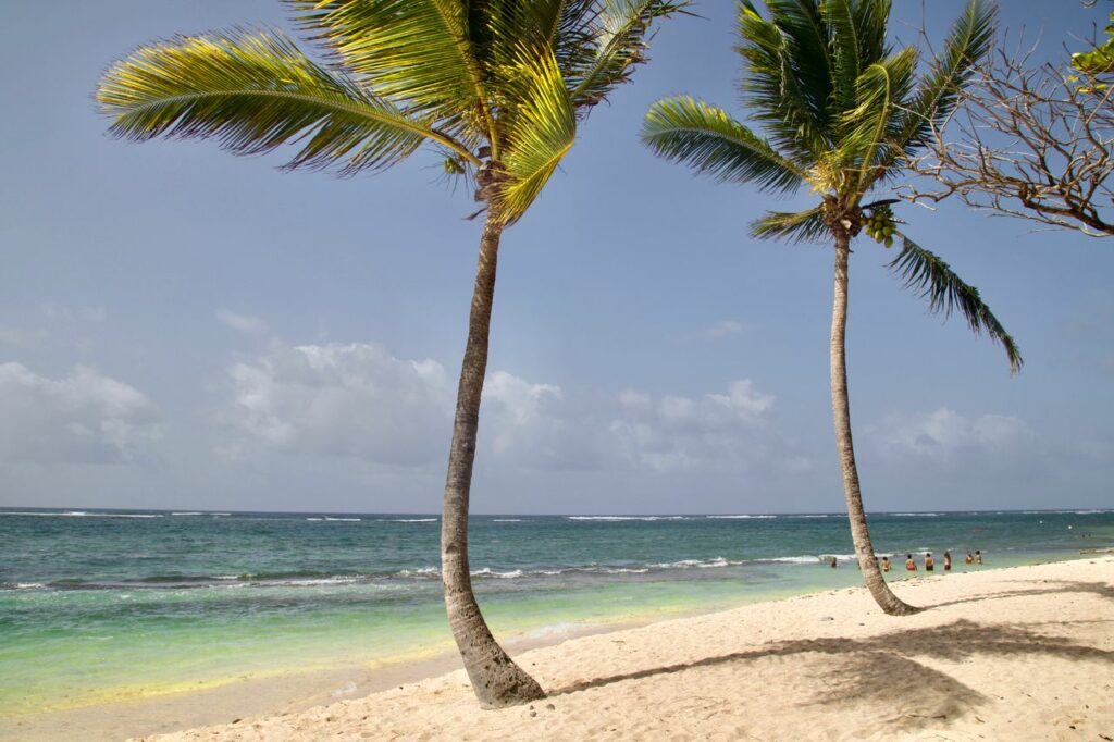 Vacances en outre-mer : ce que les guides classiques omettent