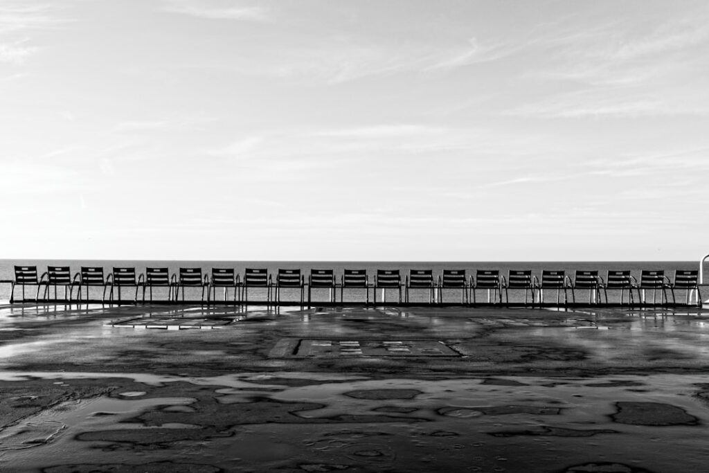 La planche de surf comme objet : shapers français et esthétique du bord